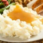 rs_1024x759-131125174720-1024-mashed-potatoes-and-gravy-thanksgiving-sides-ms-112513